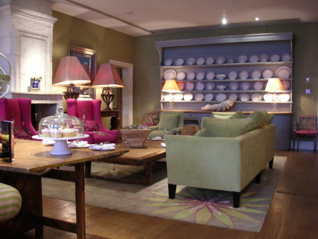 Library,_Soho_Hotel,_London